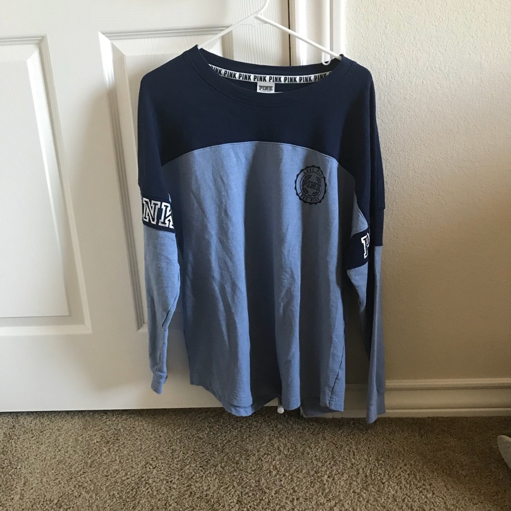 SIZE M, VS PINK SWEATSHIRT